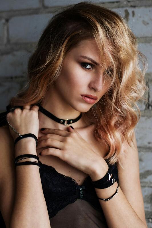 A person posing for a picture
AI-generated content may be incorrect.